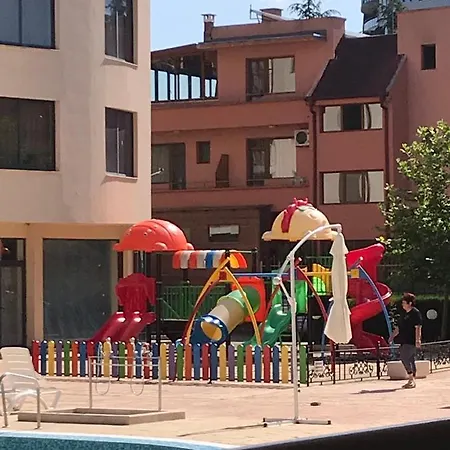 Vacation At Sunny Apartman